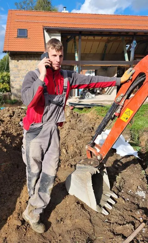 Poradíme vám po telefonu i na místě – Houska Sanace a Odvodnění